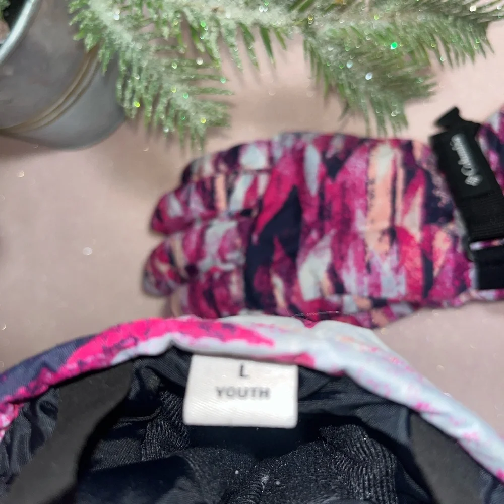 Youth Pink Columbia Gloves size L